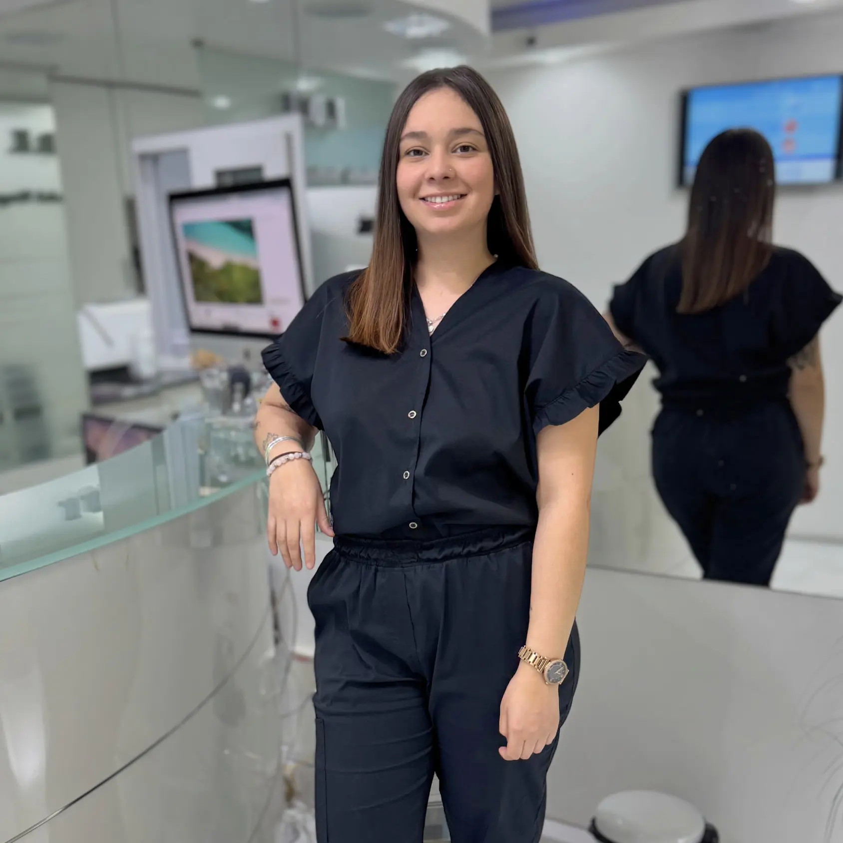 Noelia Montero - Asistente Dental IDU Implantes